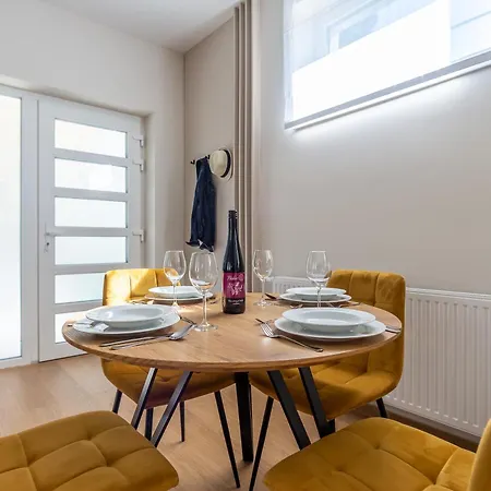 Nemes The Great - Petite Nemesvita