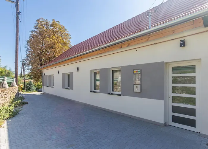 Nemes The Great - Petite * Nemesvita