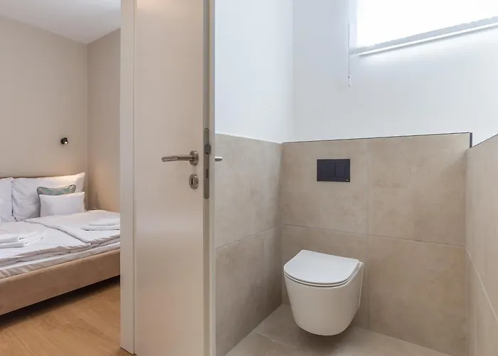 Nemes The Great - Petite *