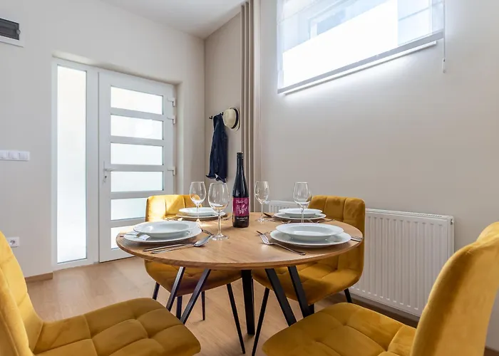 Nemes The Great - Petite Nemesvita